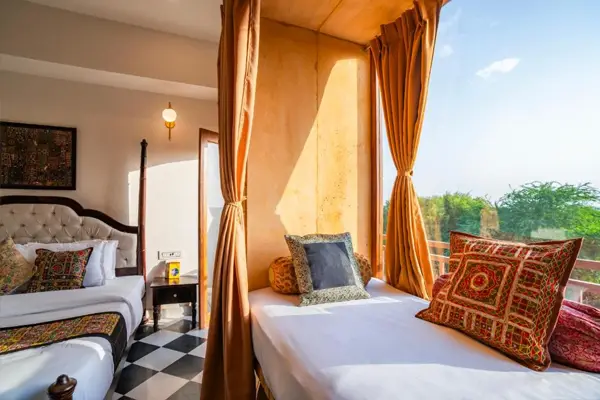 best-luxury-hotel-room-in-jaisalmer