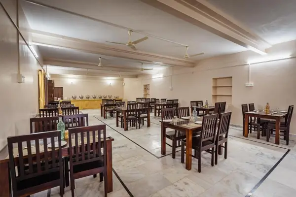 dining-room-budget-desert-camp-jaisalmer